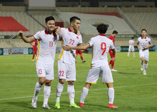 Tiến Linh ghi bàn trong cả 2 trận trước Trung Quốc và Oman