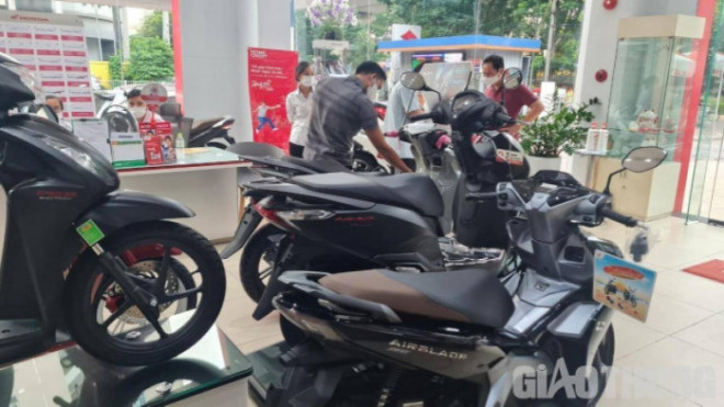 Thị trường xe máy tại Việt Nam trong quý III/2021 có doanh số bán hàng đạt 367.037, giảm 45,84% so với năm 2020