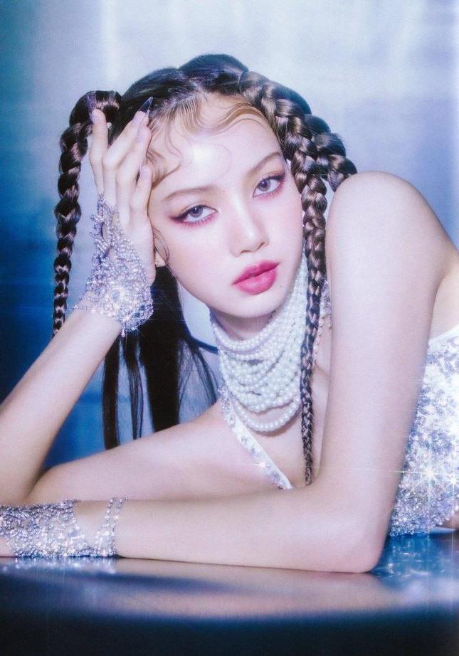 BLACKPINK Lisa