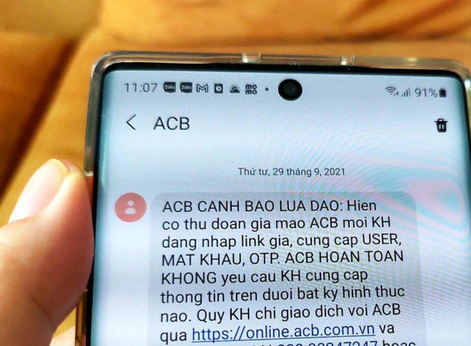 Các ngân hàng liên tục cảnh báo những thủ đoạn lừa đảo của kẻ gian và khuyến cáo khách hàng cần tuyệt đối bảo mật thông tin, tránh mất tiền oan