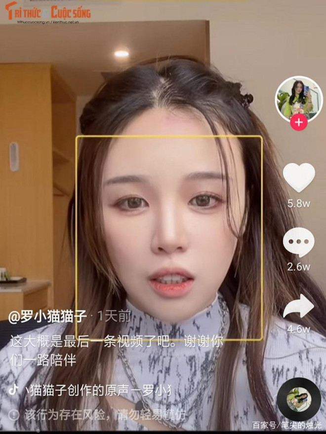 Nàng hot girl xanh xao trong buổi livestream. Ảnh: Sohu&nbsp;