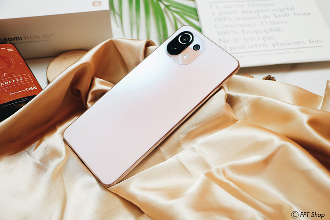 Xiaomi 11 Lite 5G NE là món quà thiết thực nhân ngày 20/10&nbsp; mà bạn nên cân nhắc.