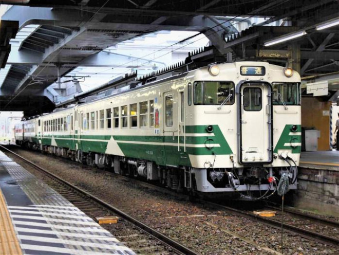 TCT Đường sắt VN vừa có văn bản báo cáo Thủ tướng xin nhập 37 toa tàu DMU Kiha 40 và Kiha 48 của Đường sắt Đông Nhật Bản tặng. Đây là các toa tàu đã sản xuất từ những năm 1979-1982 nhưng vẫn khai thác chạy tàu tốt.