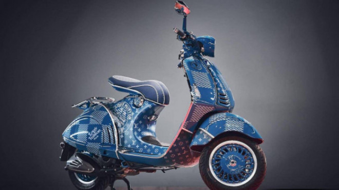 Vespa 946 Louis Vuitton được lấy cảm hứng từ Vespa 946 ra mắt năm 2012