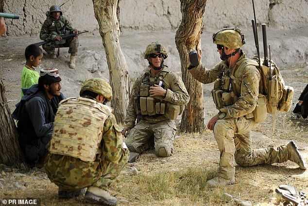 Binh sĩ Úc làm nhiệm vụ ở Afghanistan năm 2011.