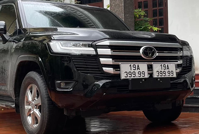 Toyota Land Cruiser 2022 mang biển tứ quý 9. Ảnh: Xe Phú Thọ