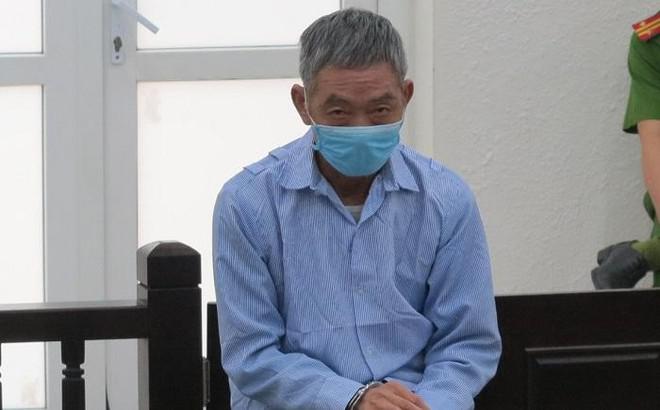 Đõ Văn Minh bị đưa ra xét xử tại phiên tòa.