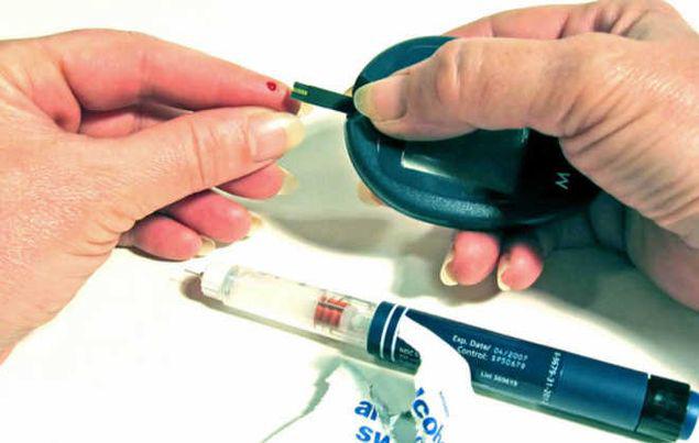 Việc kiểm soát tốt đường máu ở người bệnh đái tháo đường cần thực hiện nghiêm túc