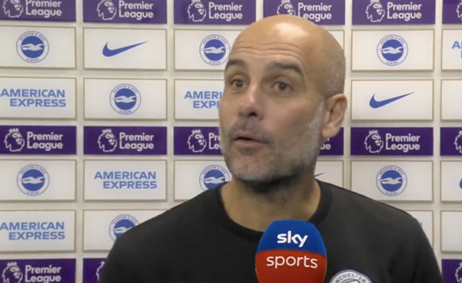 Pep Guardiola châm biếm phóng viên của Sky Sports vụ ông bị chỉ trích vì sử dụng sơ đồ không có tiền đạo đích thực