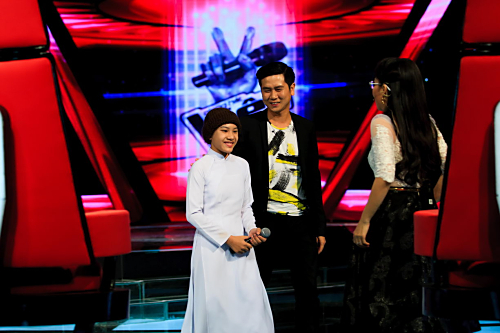 Tại The Voice Kids 2014, Huyền Trân về với đội của vợ chồng Hồ Hoài Anh - Lưu Hương Giang