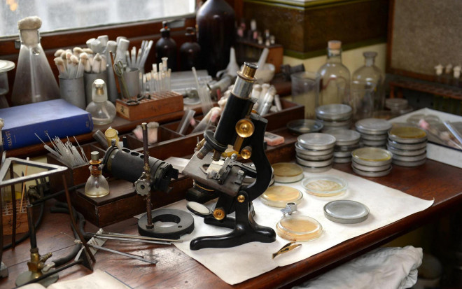 Phòng thí nghiệm của nhà khoa học Alexander Fleming - Ảnh: PA