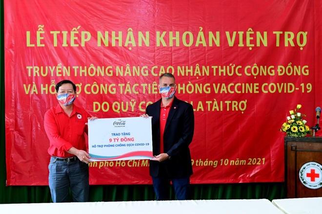 Quỹ Coca-Cola tiếp tục ủng hộ 9 tỷ đồng cho các hoạt động phòng chống dịch COVID-19 tại Việt Nam - 1