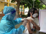 Tin tức trong ngày - Video: TP.HCM chính thức tiêm vaccine COVID-19 cho 1.500 học sinh ở Củ Chi