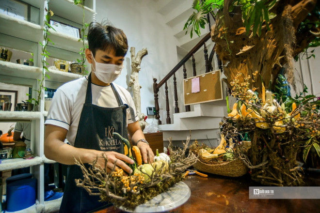 Các loại bí ngô khi đem về trang trí cần được đặt trong điều kiện mát mẻ và có tuổi thọ từ 2 - 4 tháng.