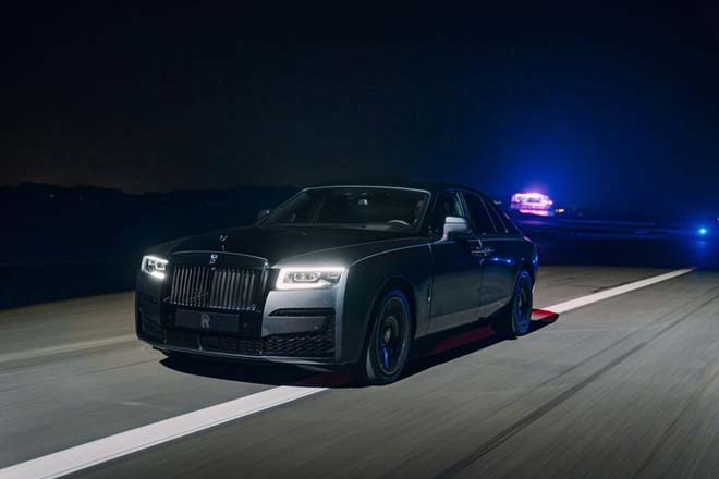 Chiêm ngưỡng &#34;cực phẩm&#34; Rolls-Royce Ghost Black Badge 2022 vừa trình làng - 14