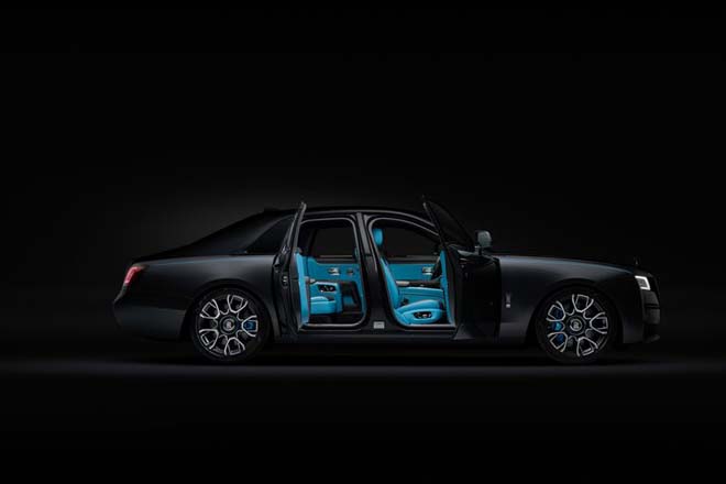 Chiêm ngưỡng &#34;cực phẩm&#34; Rolls-Royce Ghost Black Badge 2022 vừa trình làng - 2