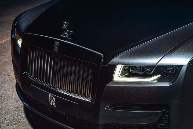 Chiêm ngưỡng &#34;cực phẩm&#34; Rolls-Royce Ghost Black Badge 2022 vừa trình làng - 4