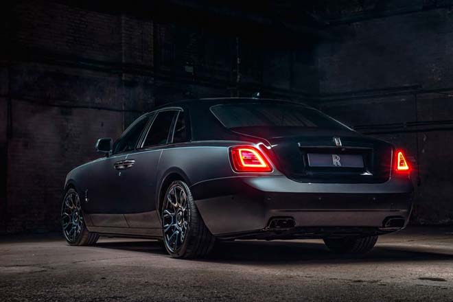 Chiêm ngưỡng &#34;cực phẩm&#34; Rolls-Royce Ghost Black Badge 2022 vừa trình làng - 6