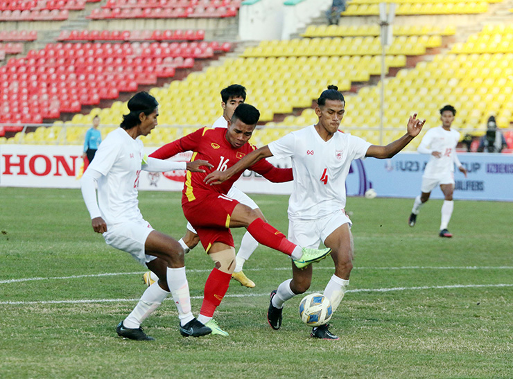 Hồ Thanh Minh toả sáng ở trận đấu giữa U23 Việt Nam và U23 Myanmar.