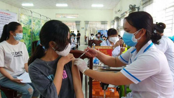 Hậu Giang đang triển khai chiến dịch tiêm vaccine cho trẻ từ 12 đến 18 tuổi.