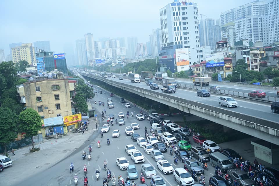 Đi trên tàu Cát Linh - Hà Đông, hành khách có thể ngắm phố phường Hà Nội từ trên cao