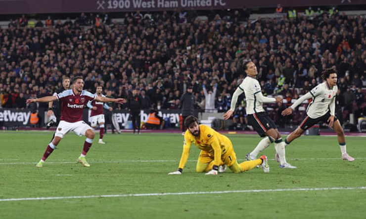 West Ham bất ngờ khiến Liverpool nhận thất bại đầu tiên trong mùa giải năm nay