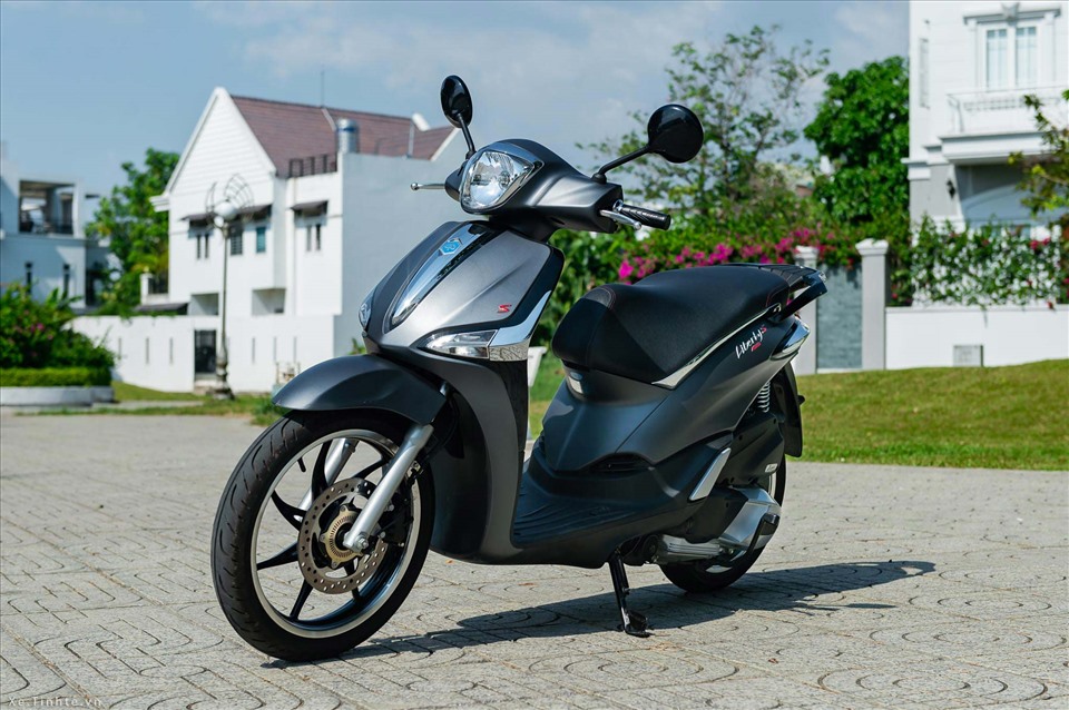 Piaggio Liberty vs Honda SH Mode: Quý cô nên chọn xe tay ga nào? - 2