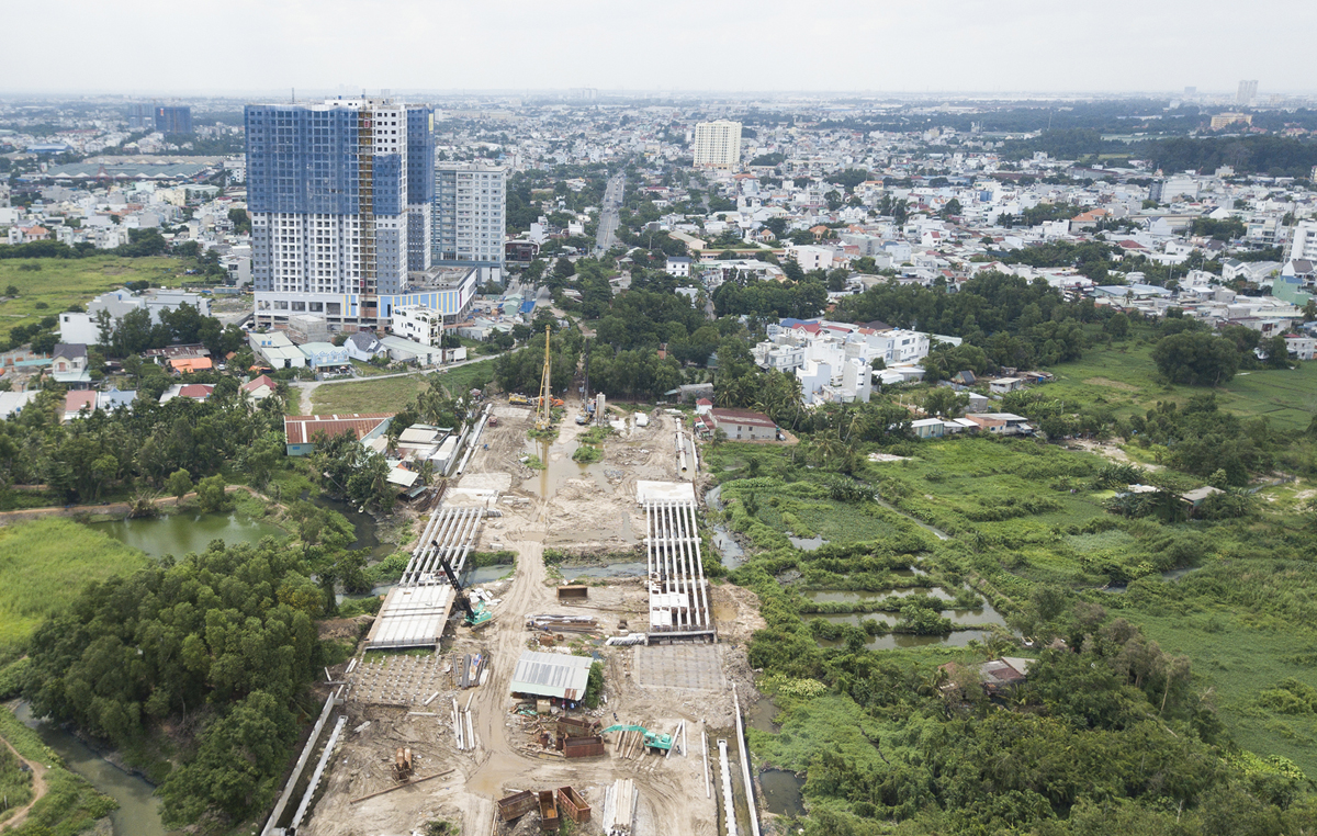 Ảnh: 2,7km đường vành đai 2 ở TP.HCM “biến mất” sau gần 2 năm dừng thi công - 4