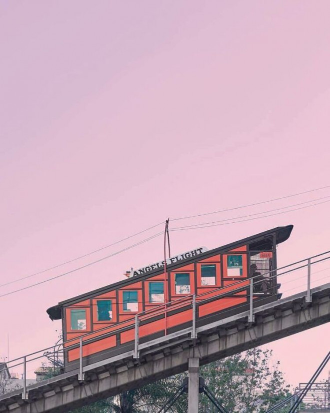 Được xây dựng vào năm 1901, tuyến đường sắt Angels Flight ngoài việc nằm giữa một khung cảnh ấn tượng thì nơi đây chỉ có loạt sự cố.