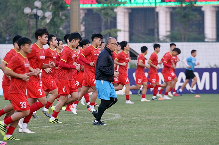 Thầy trò HLV Park Hang Seo trở lại tập luyện bình thường chiều ngày 13/11.