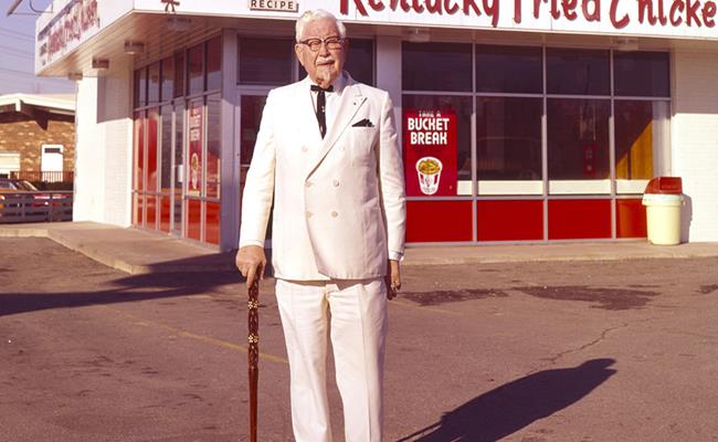 KFC (Kentucky Fried Chicken - Gà rán Kentucky) là hệ thống nhà hàng phục vụ món gà rán lớn nhất thế giới. KFC hiện có 18.000 cửa hàng trên 120 quốc gia, nổi tiếng thứ 2 trên thế giới sau McDonald&#39;s.
