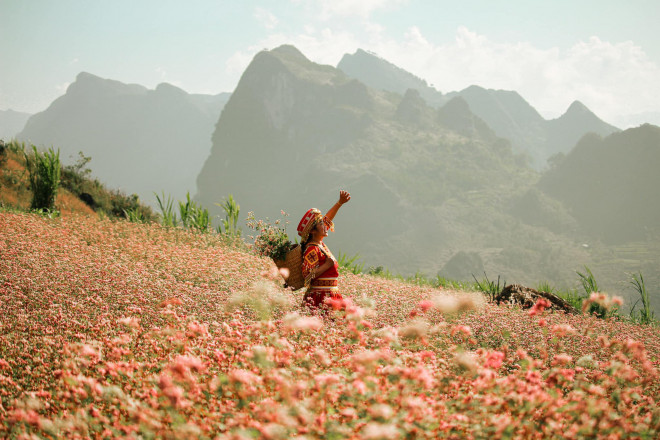 Làng cổ Thiên Hương hơn 100 năm tuổi đẹp như tranh vẽ ở Đồng Văn, Hà Giang - 14