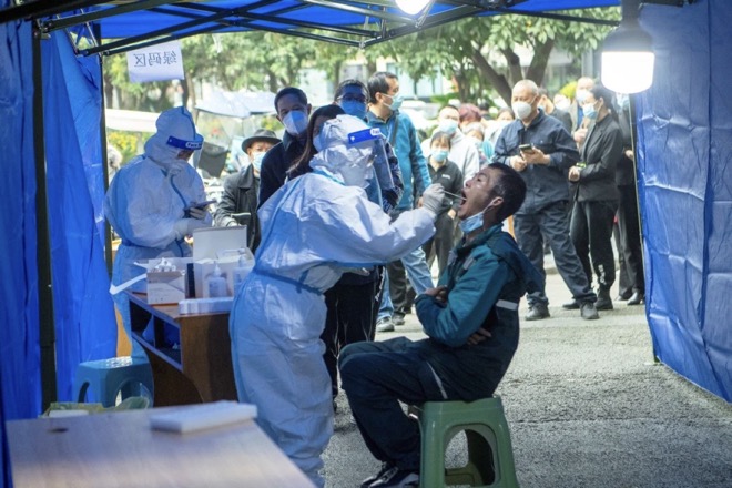 Nhà chức trách thành phố Thành Đô, Trung Quốc, áp dụng biện pháp truy vết và kiểm soát dịch bệnh nghiêm ngặt.
