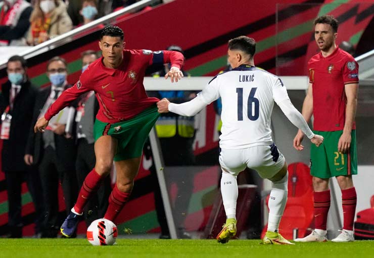 Ronaldo và ĐT Bồ Đào Nha thua ngược đau đớn trên sân nhà trước ĐT Serbia