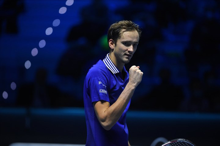 Medvedev thắng chật vật ở trận ra quân tại ATP Finals năm nay