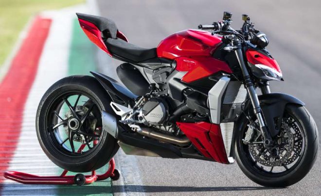 2022 Ducati Streetfighter V2.