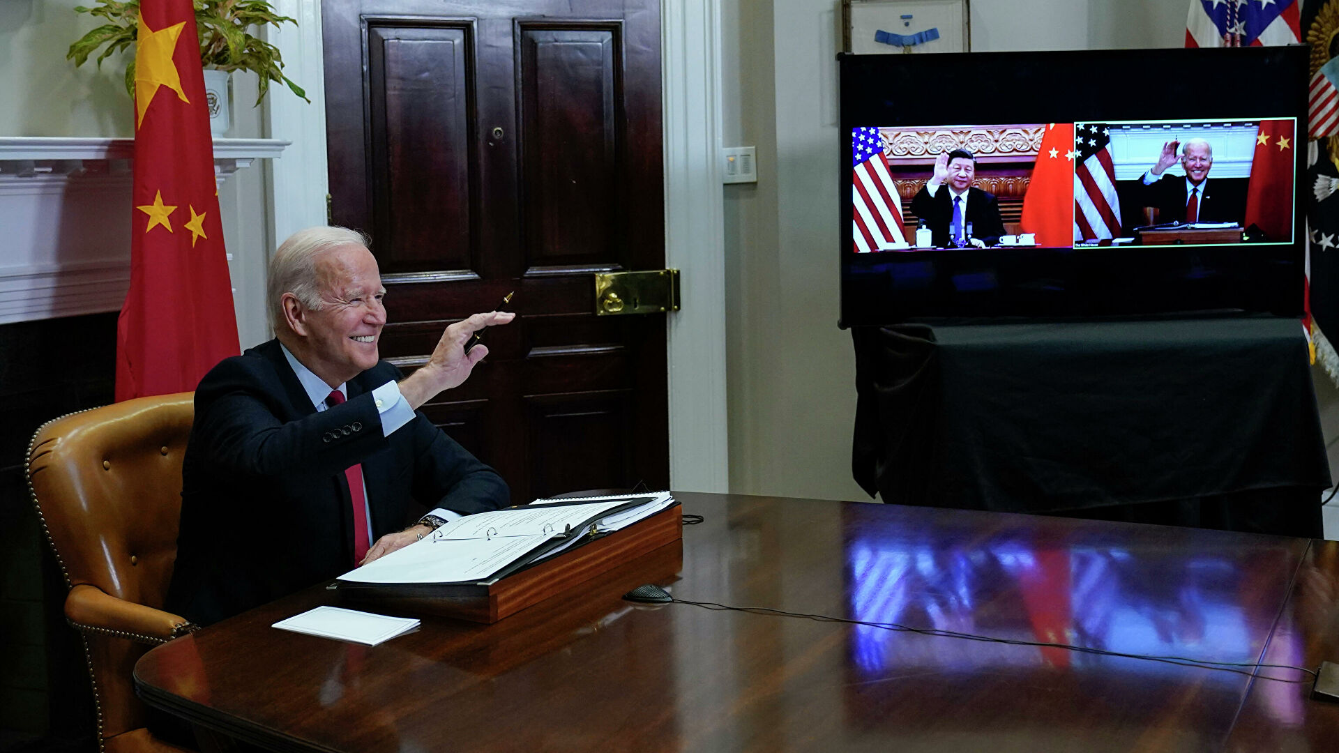 Tổng thống Mỹ Joe Biden ngày 15.11 có cuộc hội đàm trực tuyến với Chủ tịch Trung Quốc Tập Cận Bình.