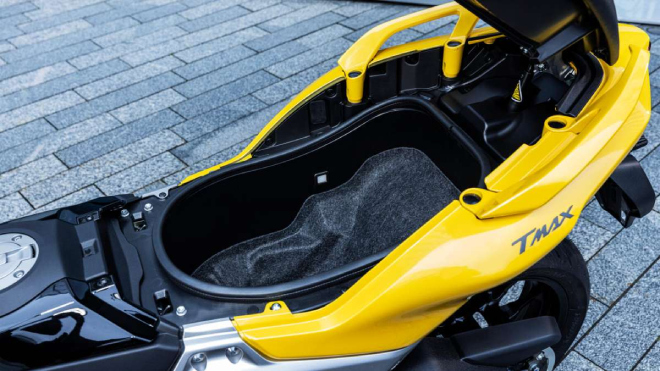 2022 Yamaha TMax 560 Tech Max ra mắt, thiết kế hoành tráng - 4