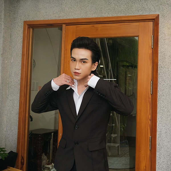 Kênh Call Me Duy chia sẻ về tips lựa chọn mỹ phẩm khoa học, chính thống thông qua việc phân tích thành phần mỹ phẩm