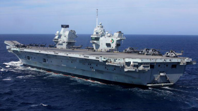 Tàu sân bay HMS Queen Elizabeth của Anh. Ảnh: AP