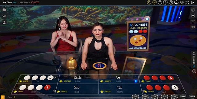 Không còn cảnh chơi với máy, Kubet Casino sử dụng các nữ dealer xinh đẹp