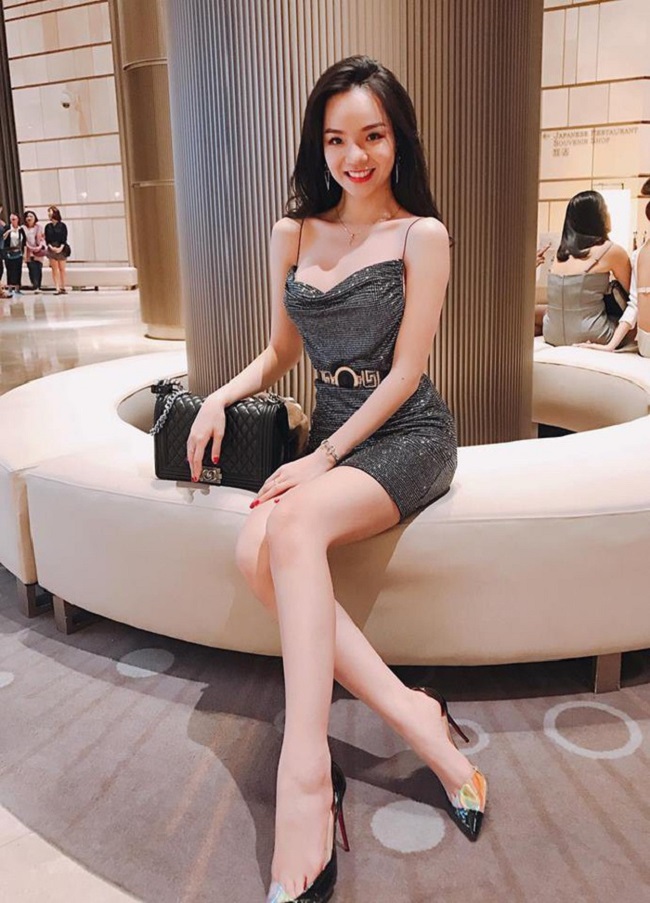 Hồi 2019, Thủy Tiên chia sẻ lên xe hoa với người yêu là một doanh nhân trong ngành dịch vụ.
