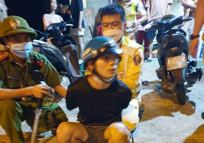 Đối tượng Cao Xuân Định bị lực lượng CSGT-TT Công an TP Yên Bái bắt giữ vì tàng trữ trái phép chất ma túy