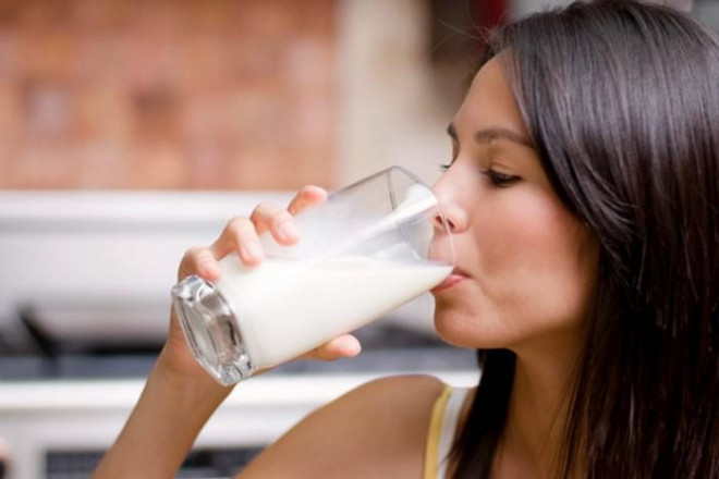 Không phải buổi sáng, đây mới là thời điểm uống sữa mang lại nhiều công dụng tốt nhất cho sức khỏe - hình ảnh 3