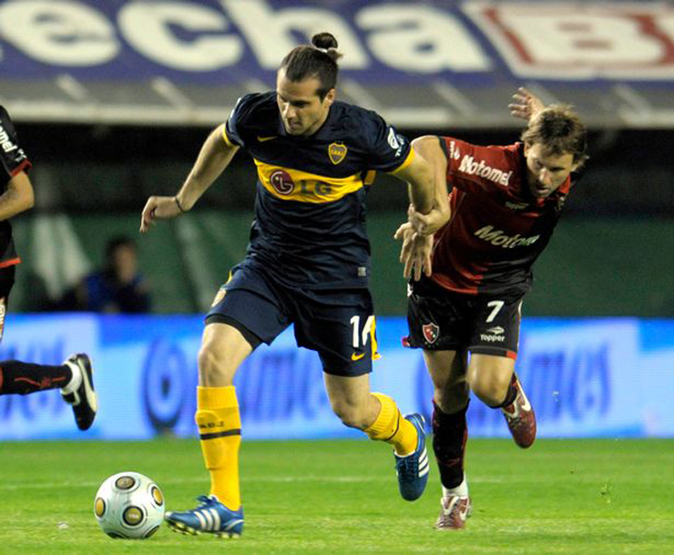 Cựu ngôi sao bóng đá của Boca Juniors, Guillermo Marino, đã lấy lý do đi làm muộn vì chuyện điên rồ.&nbsp;Khi bị HLV Jorge Sampaoli chất vấn chuyện đi muộn, Marino đã nhìn thẳng vào mắt HLV và nói: "Tôi rời đi và quay lại hai ngày sau đó vì tôi bị người ngoài hành tinh bắt cóc". Tất nhiên chẳng ai tin chuyện này cả, có điều&nbsp;Marino trước đó là một cầu thủ tuân thủ quy định CLB rất nghiêm túc.