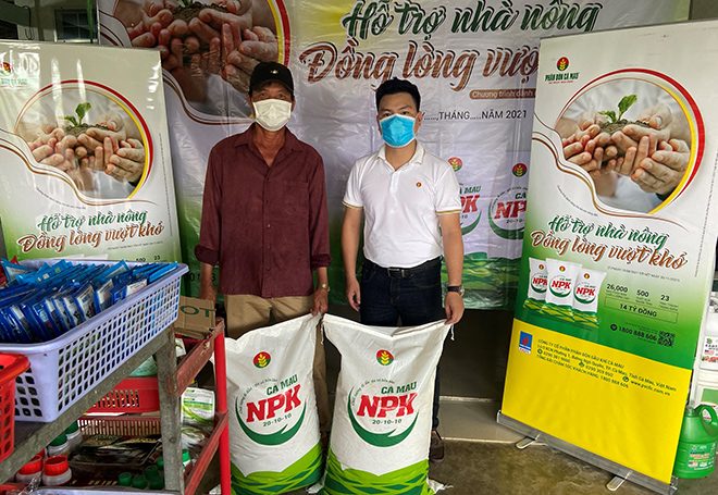 Phân bón Cà Mau chia sẻ khó khăn với nông dân trồng lúa - 1