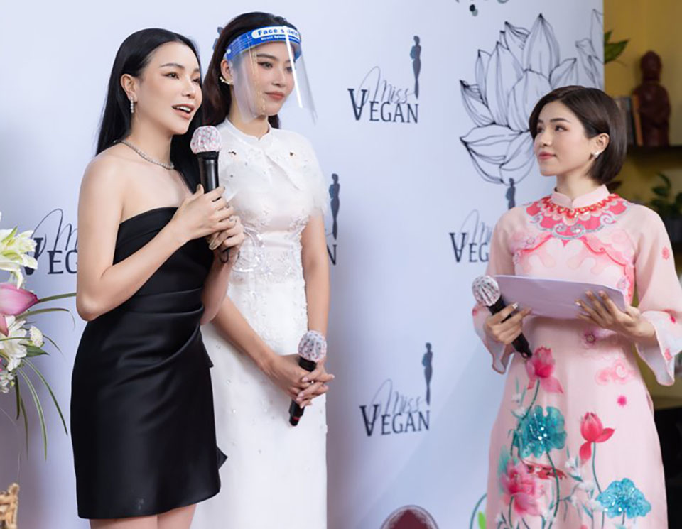 Trà Ngọc Hằng và Lệ Nam ngồi ghế nóng “Miss Vegan Vietnam 2021”