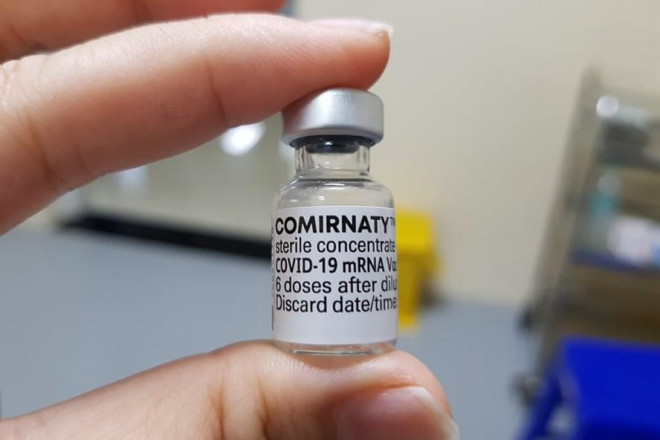 Sử dụng vắc-xin Covid-19 của Pfizer để tiêm chủng cho trẻ em- Ảnh: Linh Giang