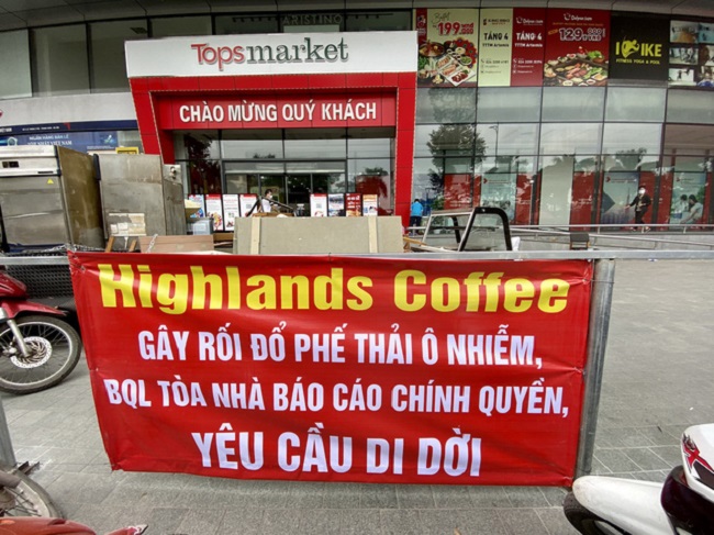 Một cửa hàng Highlands Coffee khác tại quận Thanh Xuân, Hà Nội cũng bị tố nợ tháng tháng tiền thuê mặt bằng