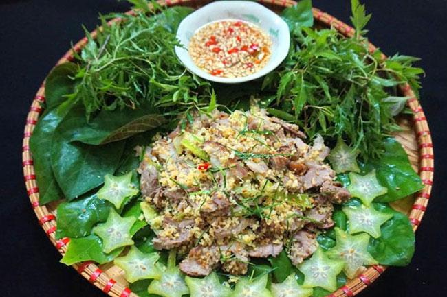 Đặc sản chạo chân giò ăn với nước mắm cay, hoặc tương Bần đều ngon miệng. Ảnh minh họa.